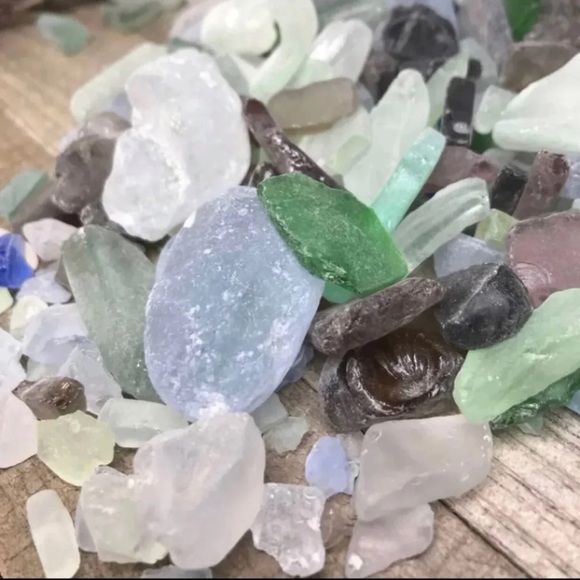 2lbs of Assorted Sea Glass for Coastal Crafting DIY Wedding decor Jewelry & More - Picture 5 of 11
